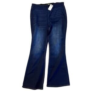 Suzanne Betro Dark Wash Flare Leg Women's Jeans.  Size 16